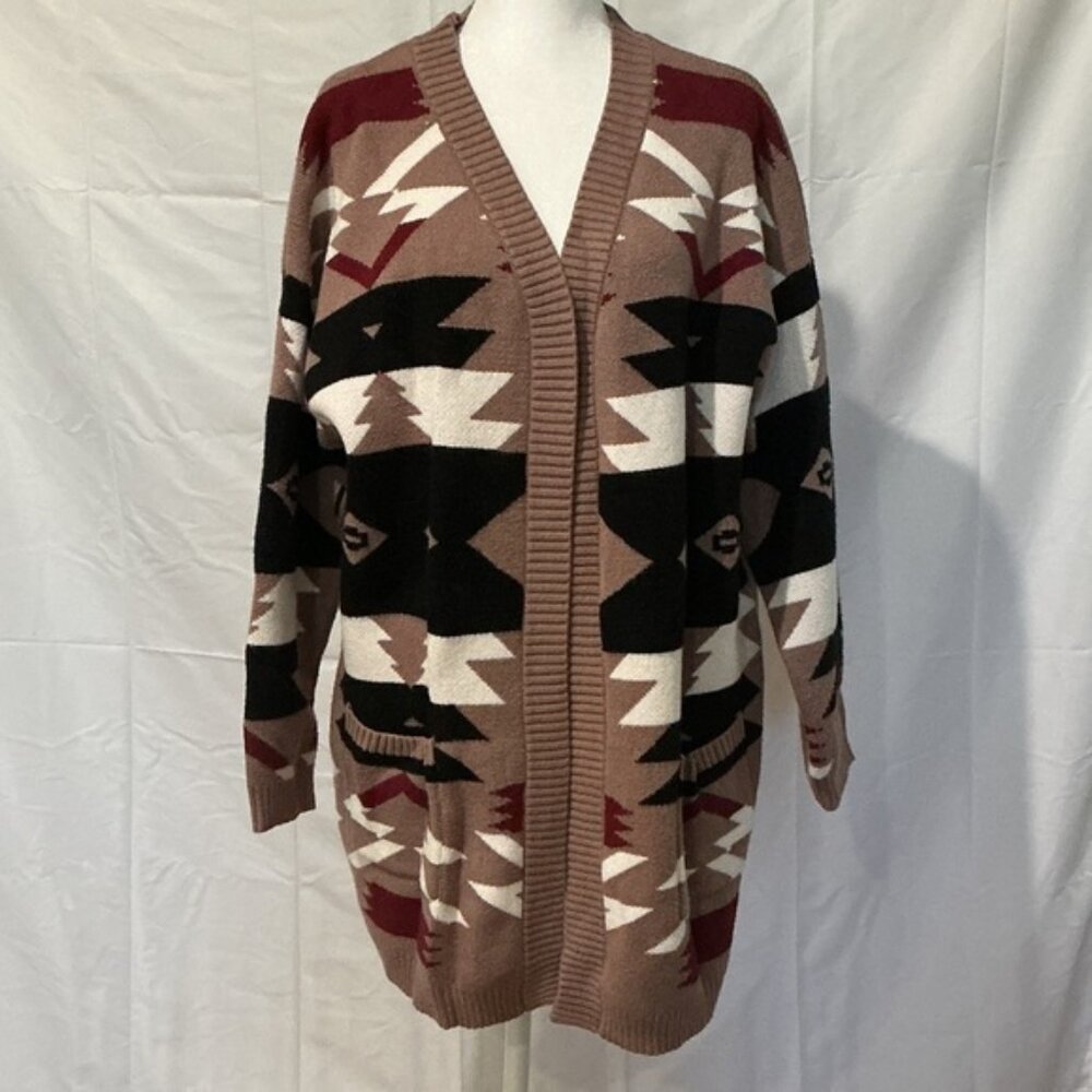 Chic Aztec Patterned Cardigan Sweater